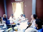 wabup-ketapang-jamhuri-amir-memimpin-rapat-evaluasi-bumd-pt-ketapang-mandiri-jumat-15-3bZyG