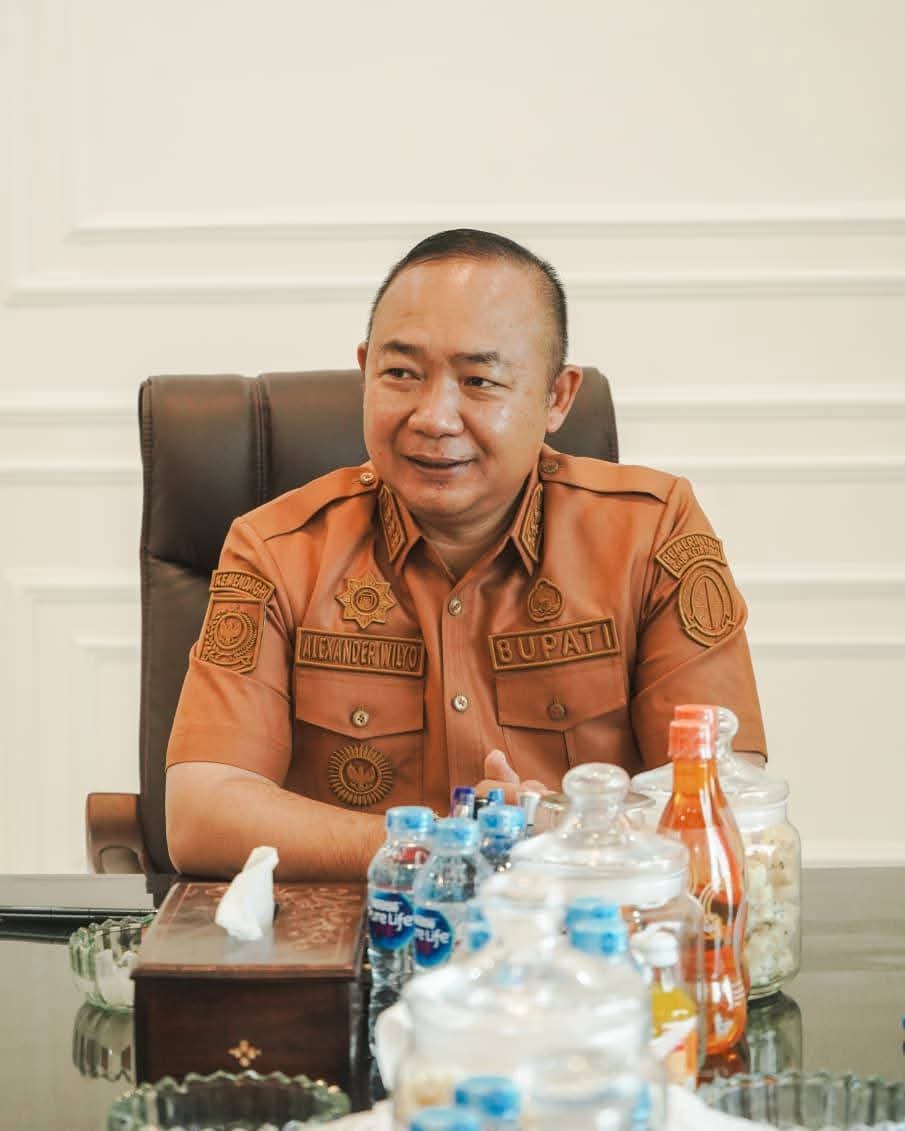 Bupati Ketapang, Alexander Wilyo